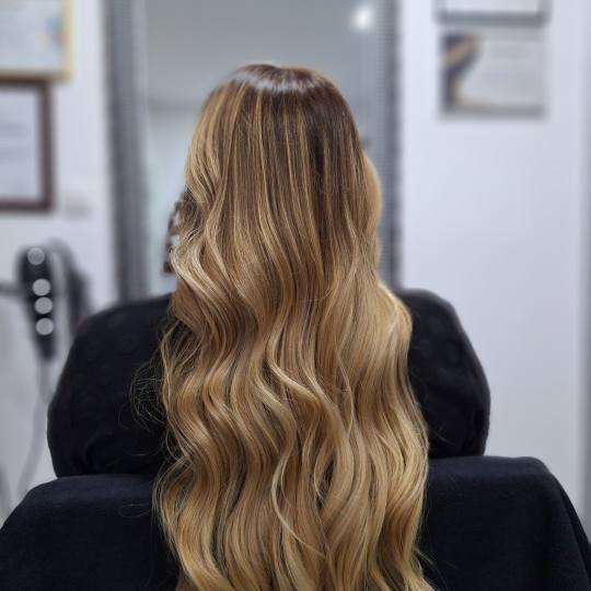 Studio S #banjaluka Farbanje kose Preliv - duga kosa