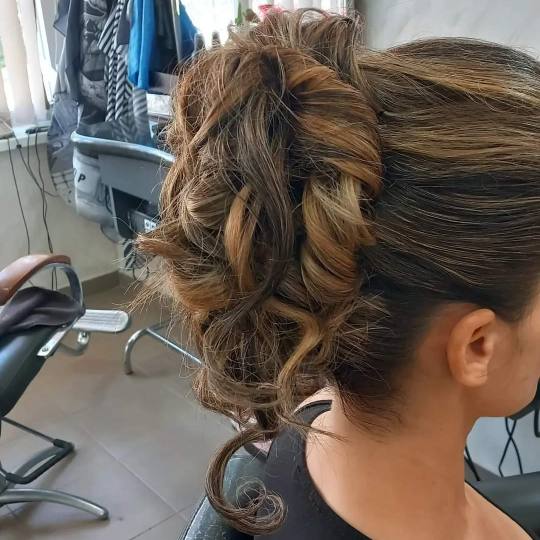 Snježana #sarajevo Svečane i frizure za svadbu Svečana frizura - složena