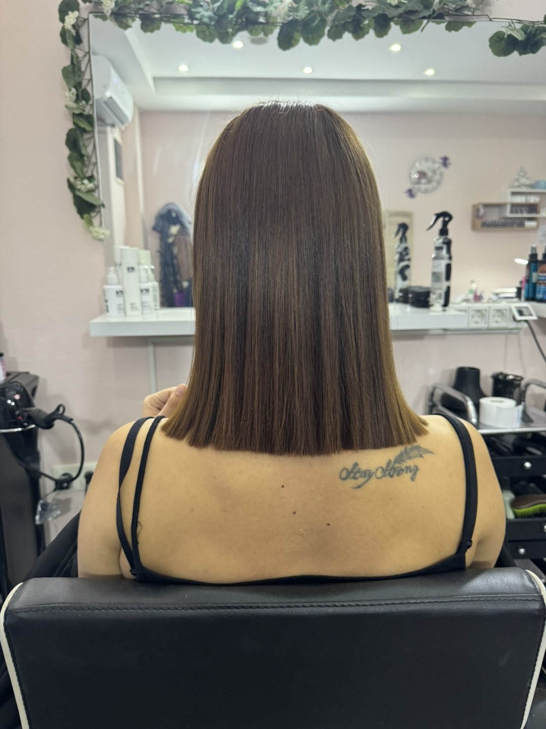 L'Amour beauty studio #sarajevo Žensko šišanje Žensko šišanje + feniranje - kosa srednje dužine