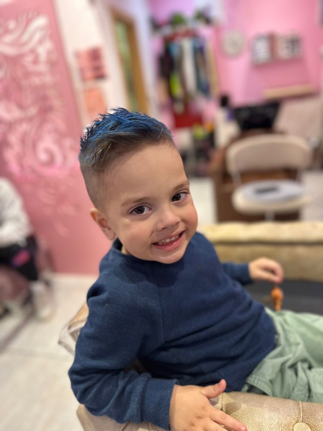 Dječije muško šišanje - Poezija ljepote, Sarajevo Berberin Muški frizeri Berberin, Sarajevo, Novo Sarajevo - Novi Grad