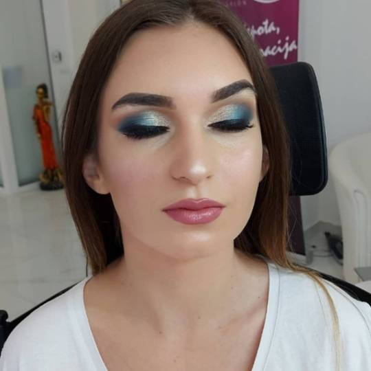 Allure #sarajevo Make-up / šminkanje Profesionalno šminkanje - večernja šminka