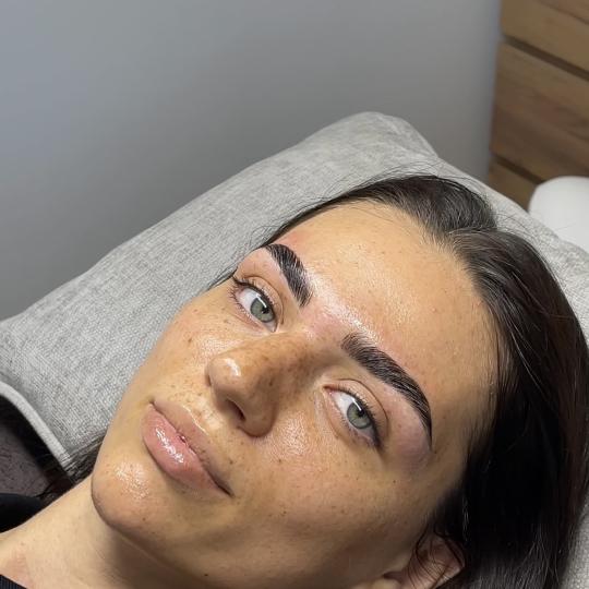 VILA Beauty Studio - SKIN & BROWS #zvornik Obrve BROWLIFT
