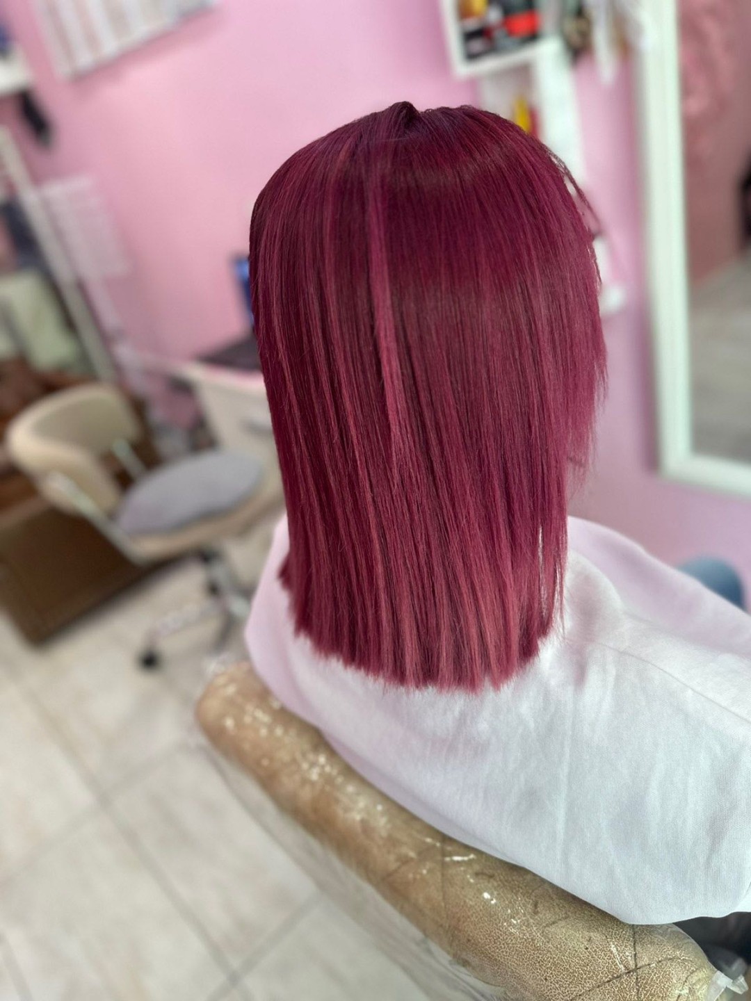 Poezija ljepote #sarajevo Farbanje kose Farbanje izrastka + žensko šišanje + feniranje na ravno - kosa srednje dužine