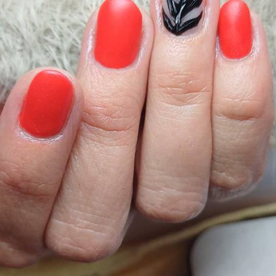 AMK #sarajevo Izlivanje noktiju Izlijevanje noktiju gelom - boja