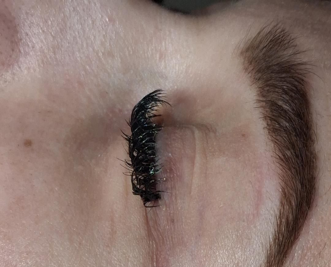 Top #sarajevo Nadogradnja trepavica Nadogradnja trepavica - ruski volumen