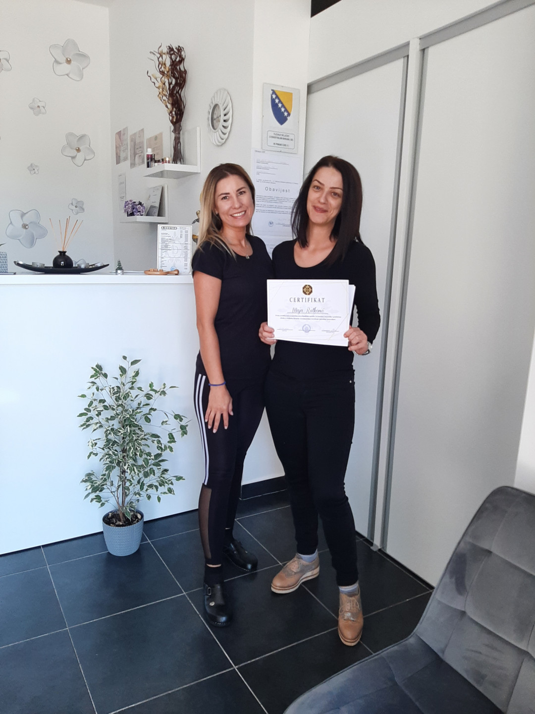 Kuća ljepote Djenna #sarajevo Depilacija šećernom pastom Depilacija nogu šećernom pastom