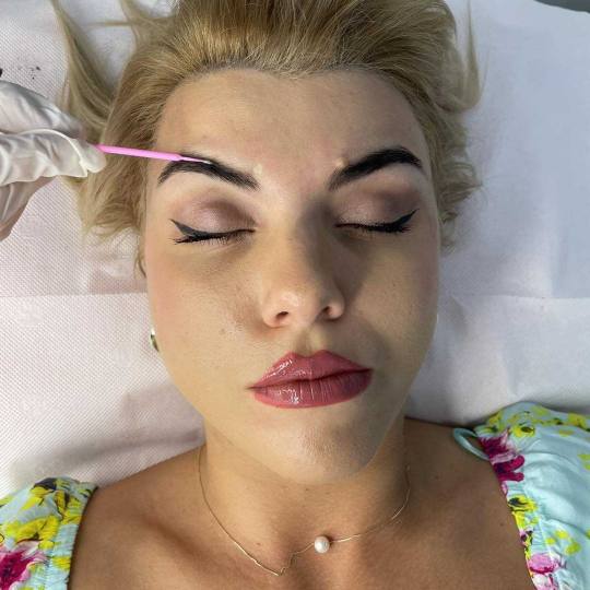 Signature #tuzla Obrve Brow lift + henna brows
