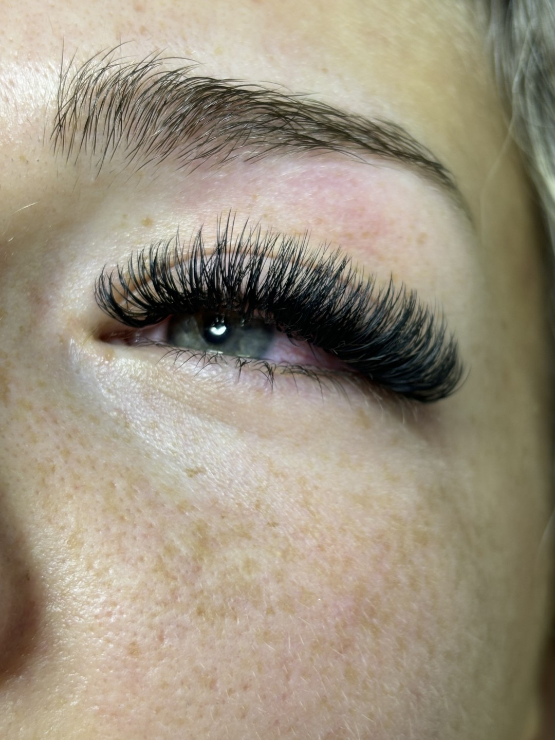 Omorfia #sarajevo Nadogradnja trepavica Nadogradnja trepavica - ruski volumen