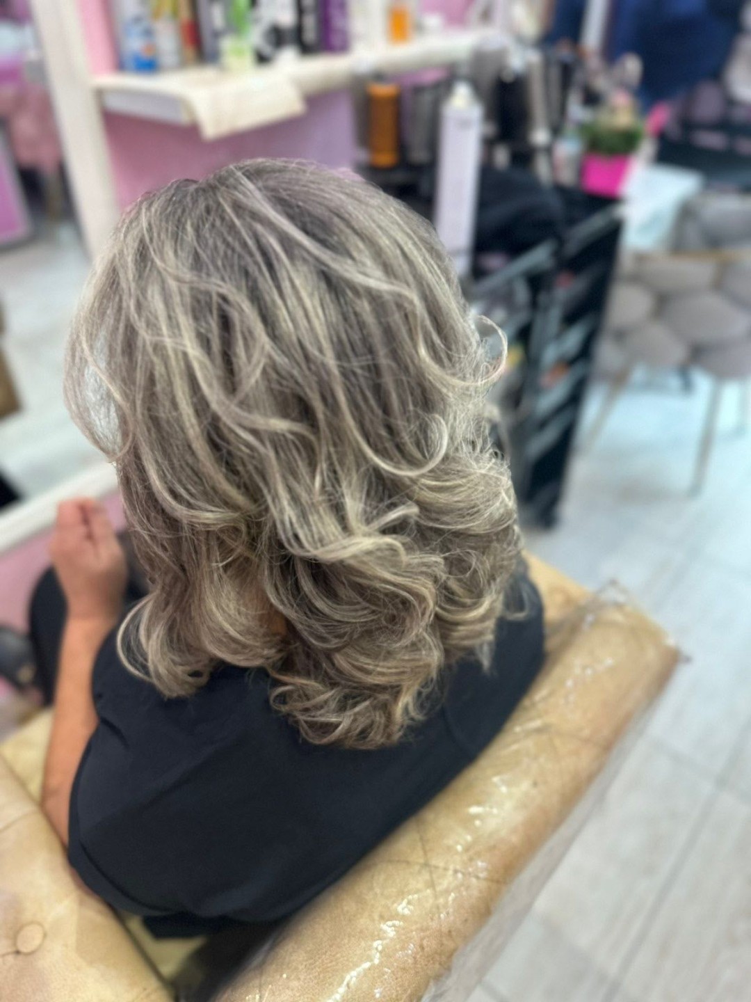 Poezija ljepote #sarajevo Pramenovi pramenovi sisanne preliv - kosa srednje dužine