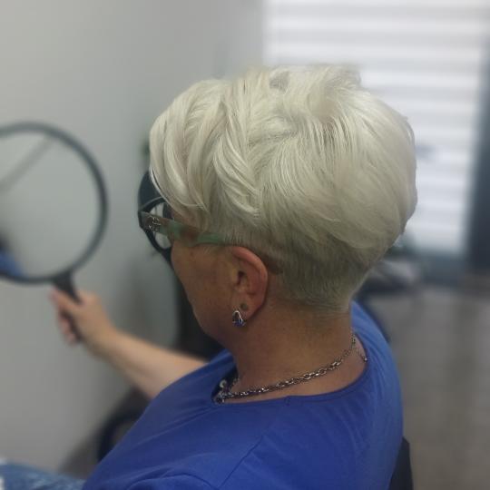 Studio Lela #sarajevo Blajhanje kose Blajhanje izrastka - kratka kosa / kosa srednje dužine / duga 