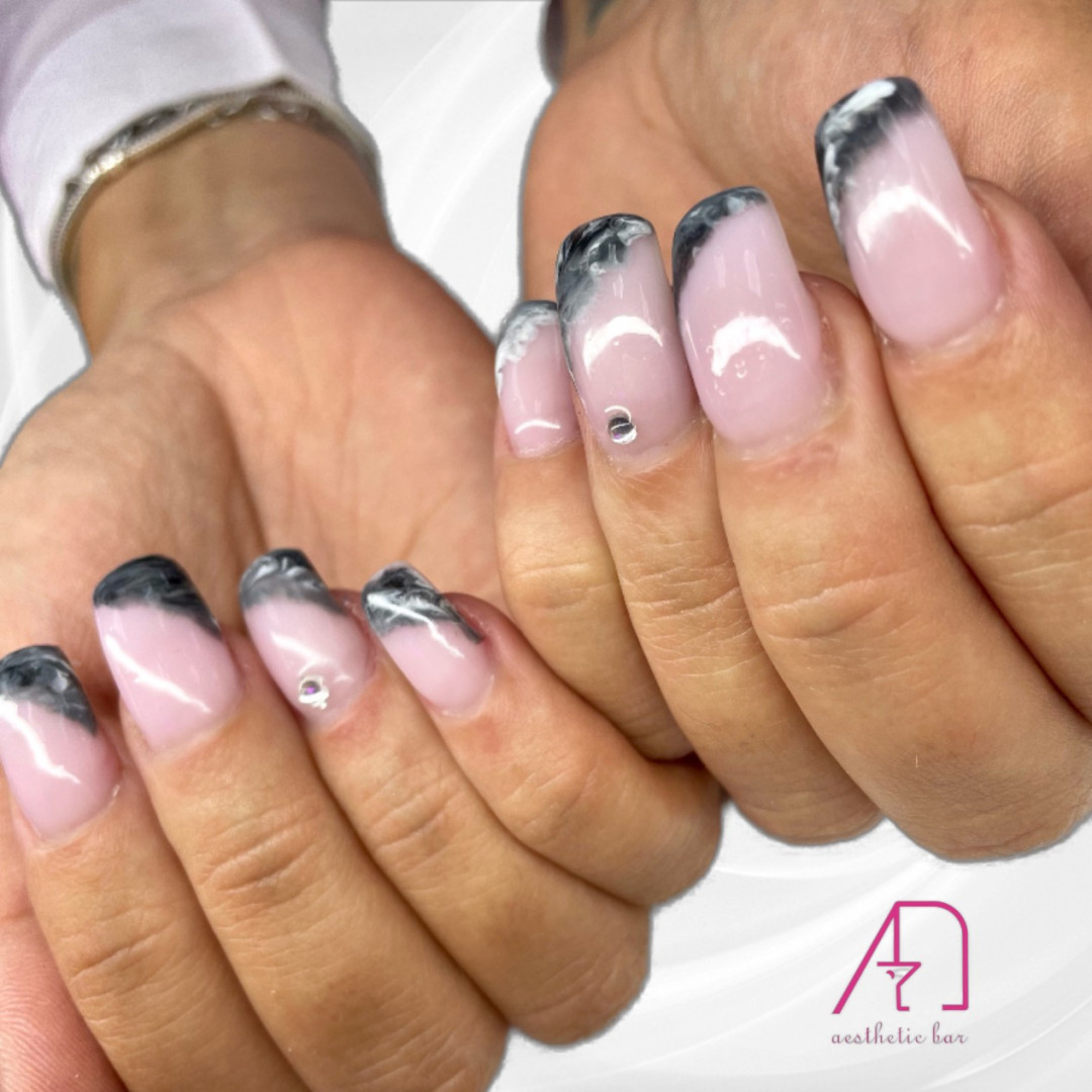 AEsthetic Bar Academy #sarajevo Nadogradnja noktiju Nadogradnja noktiju tipsama