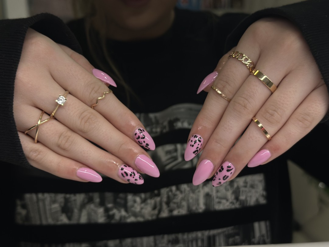 Aurora #bugojno Nadogradnja noktiju Nadogradnja noktiju - L dužina