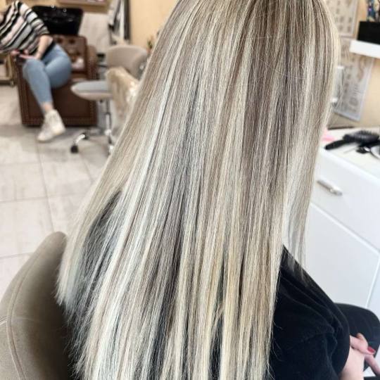 Poezija ljepote #sarajevo Pramenovi Pramenovi na foliju - duga kosa