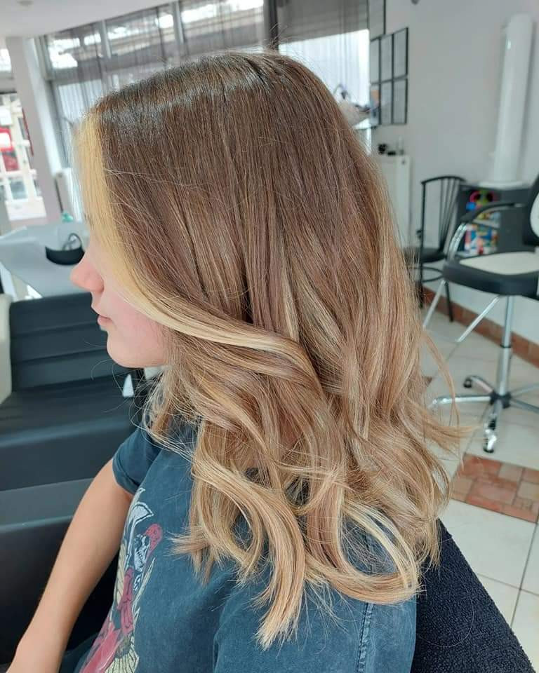 Pramenovi na foliju - duga kosa - Frisco, Sarajevo Pramenovi Frizerski saloni Pramenovi, Sarajevo, Centar - Stari Grad