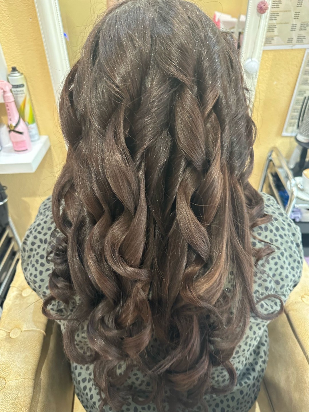 Lokne - duga kosa - Poezija ljepote, Sarajevo Uvijanje, lokne i talasi Frizerski saloni Uvijanje, lokne i talasi, Sarajevo, Novo Sarajevo - Novi Grad