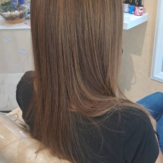 Poezija ljepote #sarajevo Farbanje kose Povrsinski Pramenovi na foliju + žensko šišanje + feniran