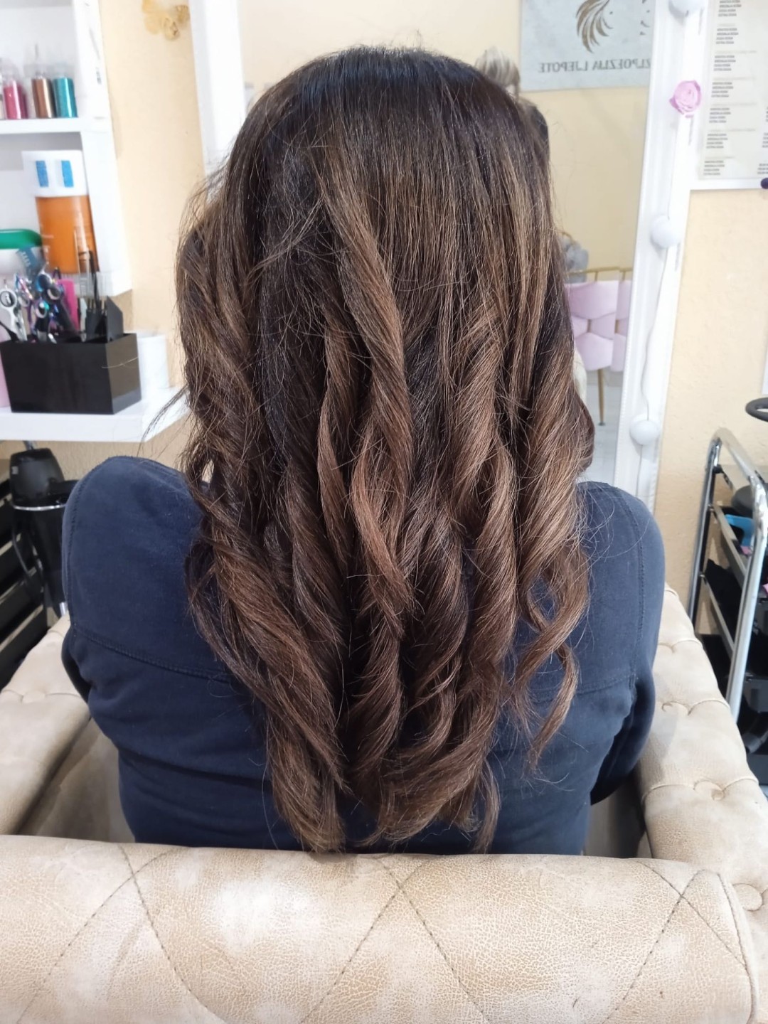 Poezija ljepote #sarajevo Uvijanje, lokne i talasi Lokne - kosa srednje dužine