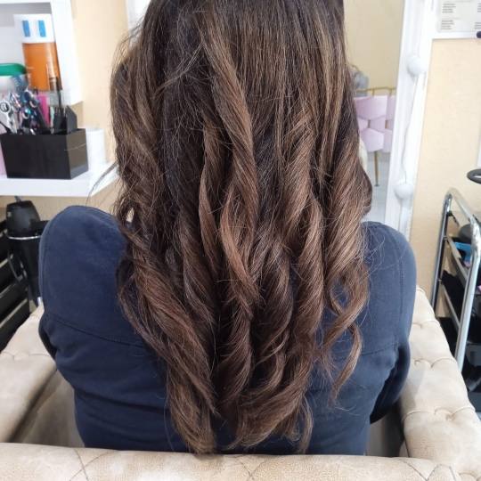 Poezija ljepote #sarajevo Uvijanje, lokne i talasi Lokne - kosa srednje dužine