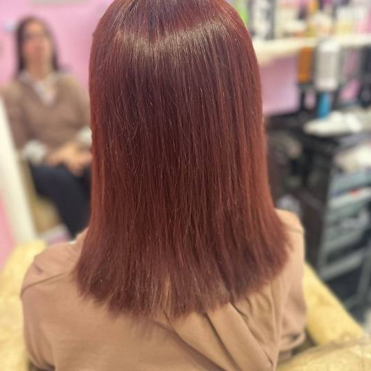 Poezija ljepote #sarajevo Farbanje kose Farbanje izrastka + žensko šišanje + feniranje na ravno -