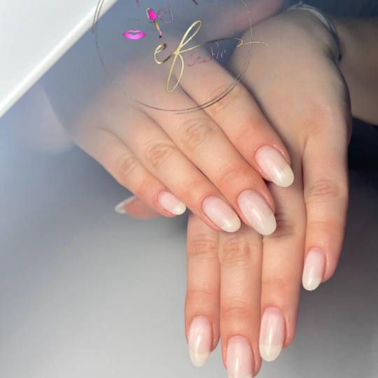 Studio ef #sarajevo Manikir Gel na prirodne nokte- srednji nokti