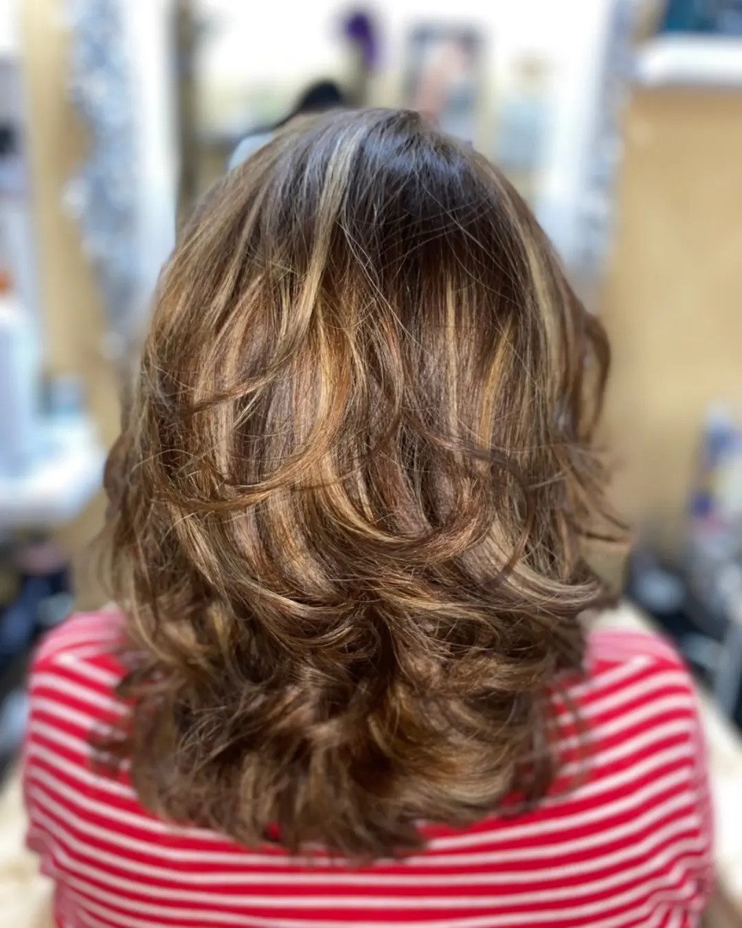 Farbanje cijele dužine + pranje kose + feniranje - extra duga kosa - Poezija ljepote, Sarajevo Farbanje kose Frizerski saloni Farbanje kose, Sarajevo, Novo Sarajevo - Novi Grad