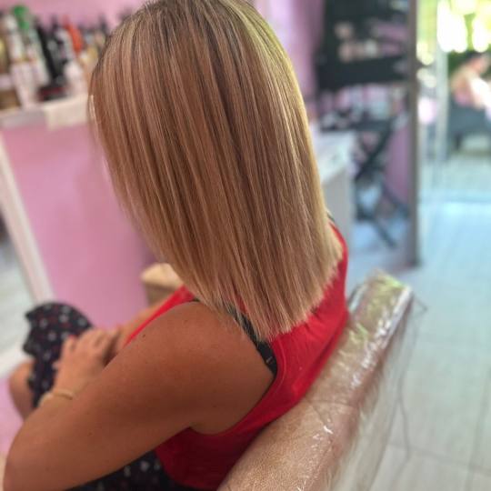 Poezija ljepote #sarajevo Njega i ojačavanje kose Tretman za njegu kose - kosa srednje dužine