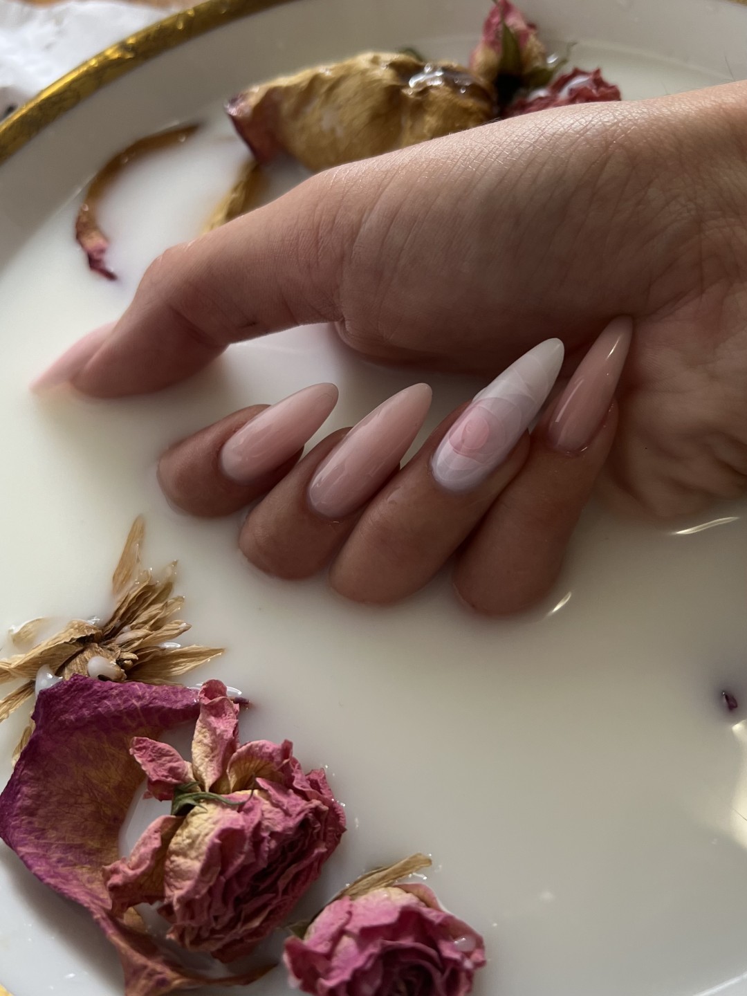Nail Queen #sarajevo Izlivanje noktiju Izlivanje noktiju gelom - L dužina