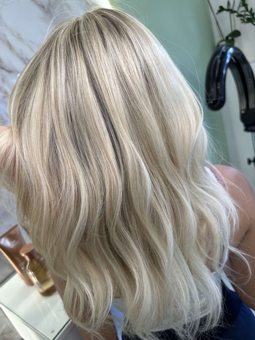 Beauty studio Luxe #sarajevo Feniranje i stilizovanje Pramenovi na foliju - ekstra duga kosa