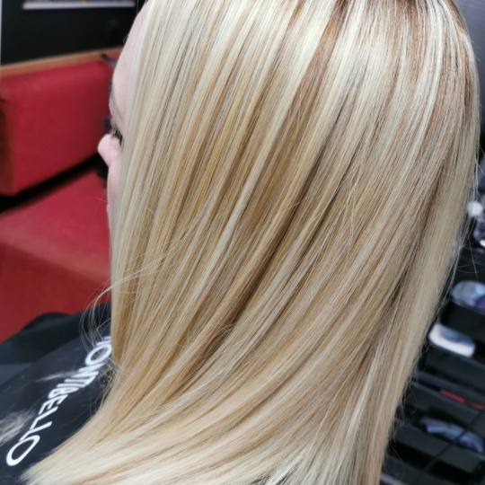 Uno by Amra Gegaj #sarajevo Pramenovi Pramenovi na foliju -  duga kosa