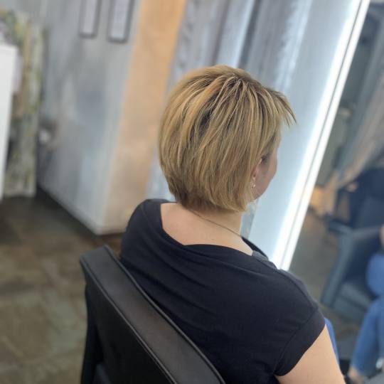 Al Qamar #sarajevo Farbanje kose Farbanje cijele dužine - kosa srednje dužine