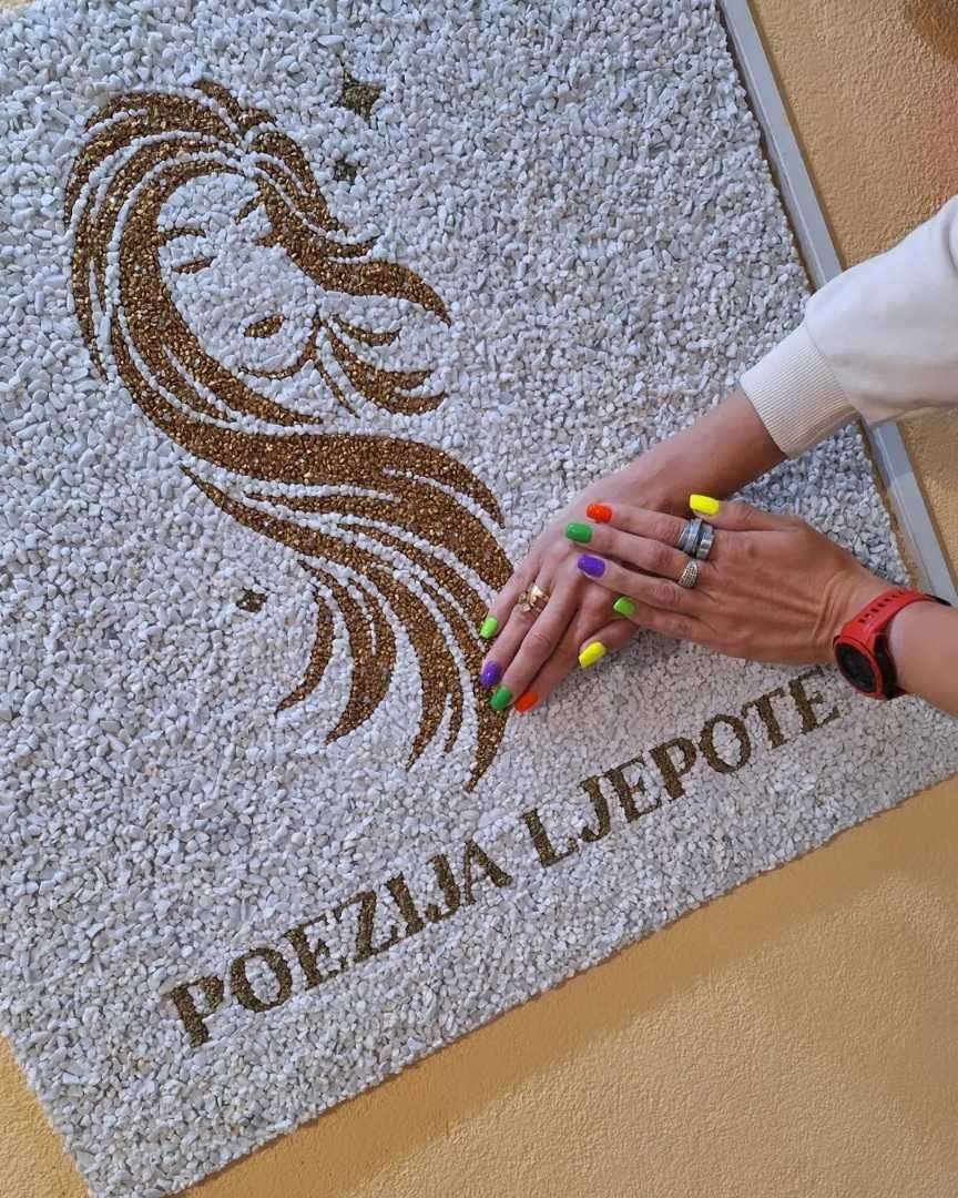 Poezija ljepote #sarajevo Ojačavanje noktiju Gel na prirodne nokte - boja