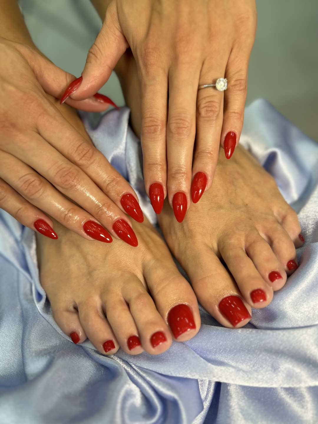 Idelle Studio #sarajevo Ojačavanje noktiju Korekcija gela ruku + nogu