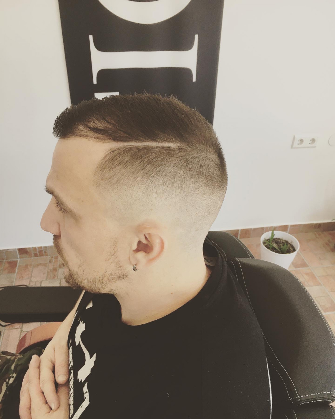 Muško šišanje - klasično - Frisco, Sarajevo Obrve Lice Obrve, Sarajevo, Centar - Stari Grad