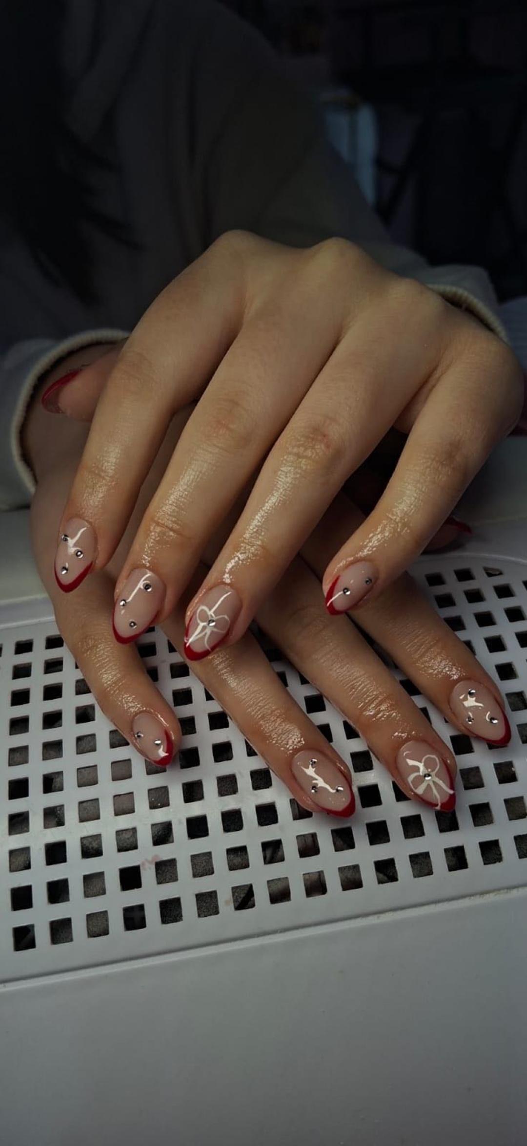 Poezija ljepote #sarajevo Nadogradnja noktiju Nadogradnja noktiju tipsama - french / ombre