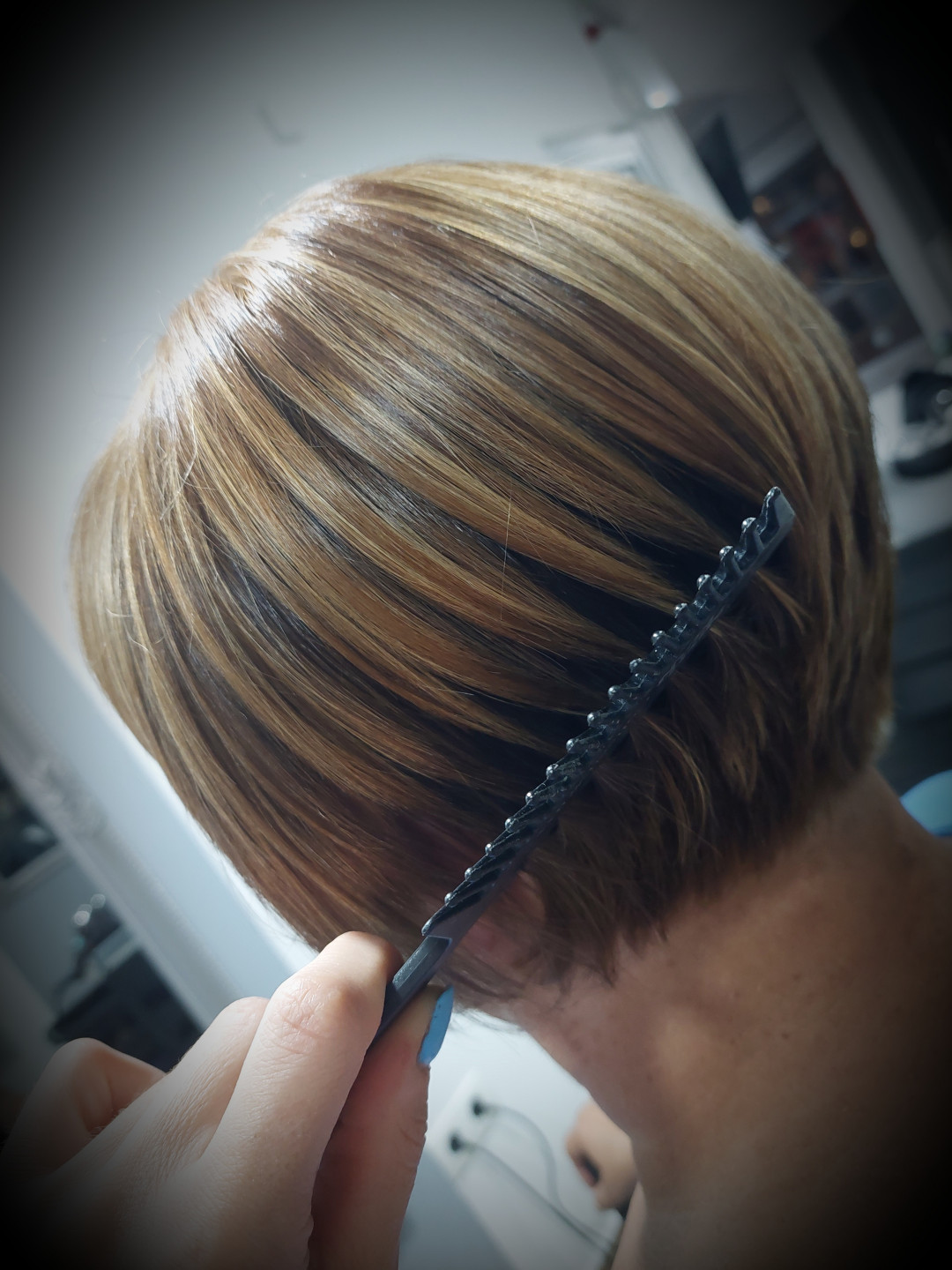 Pramenovi na foliju - kosa srednje dužine - Frisco, Sarajevo Pramenovi Frizerski saloni Pramenovi, Sarajevo, Centar - Stari Grad