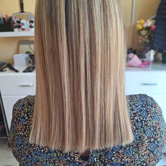 Poezija ljepote #sarajevo Pramenovi pramenovi sisanne preliv - kosa srednje dužine