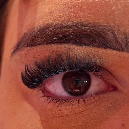 Poezija ljepote #sarajevo Nadogradnja trepavica Nadogradnja trepavica - ruski volumen