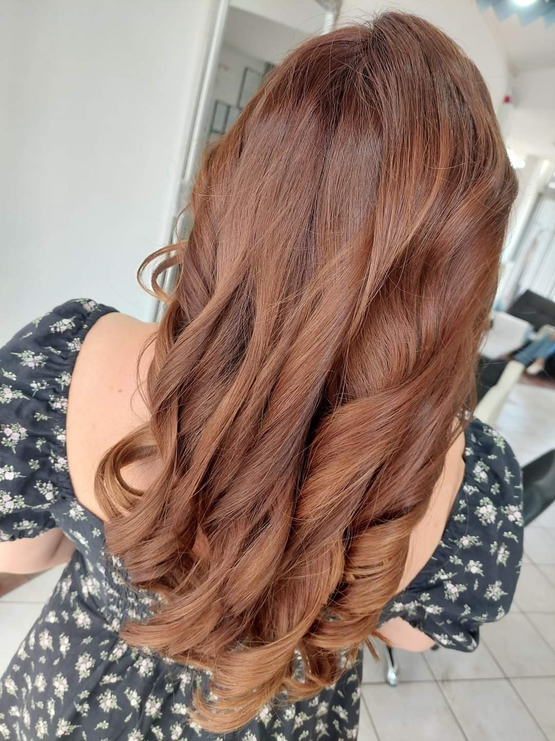 Farbanje cijele dužine kose - duga kosa - Frisco, Sarajevo Farbanje kose Frizerski saloni Farbanje kose, Sarajevo, Centar - Stari Grad