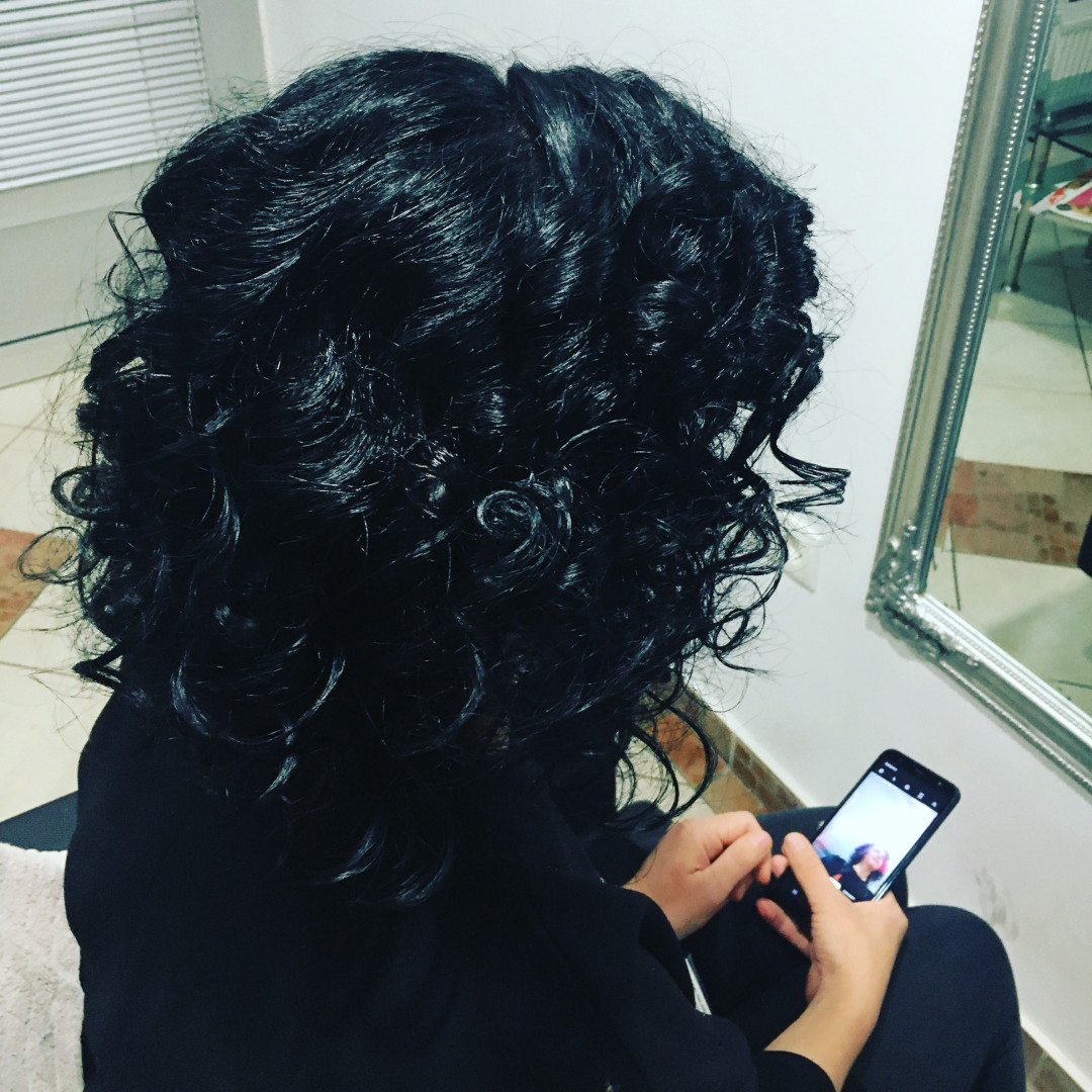 Lokne na figaro - paž / kosa srednje dužine - Frisco, Sarajevo Svečane i frizure za svadbu Frizerski saloni Svečane i frizure za svadbu, Sarajevo, Centar - Stari Grad