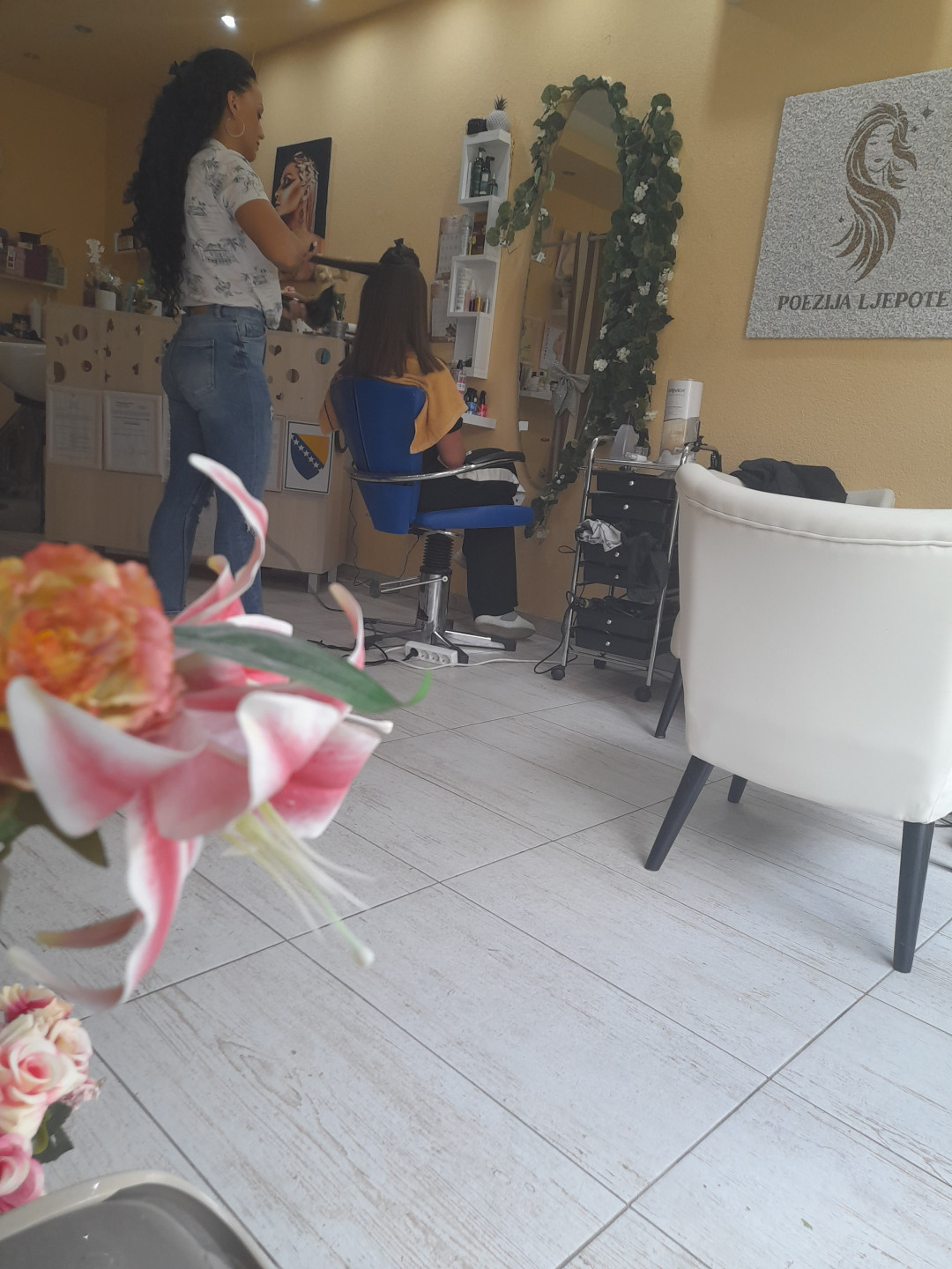 Poezija ljepote #sarajevo Feniranje i stilizovanje Feniranje na sve duzine