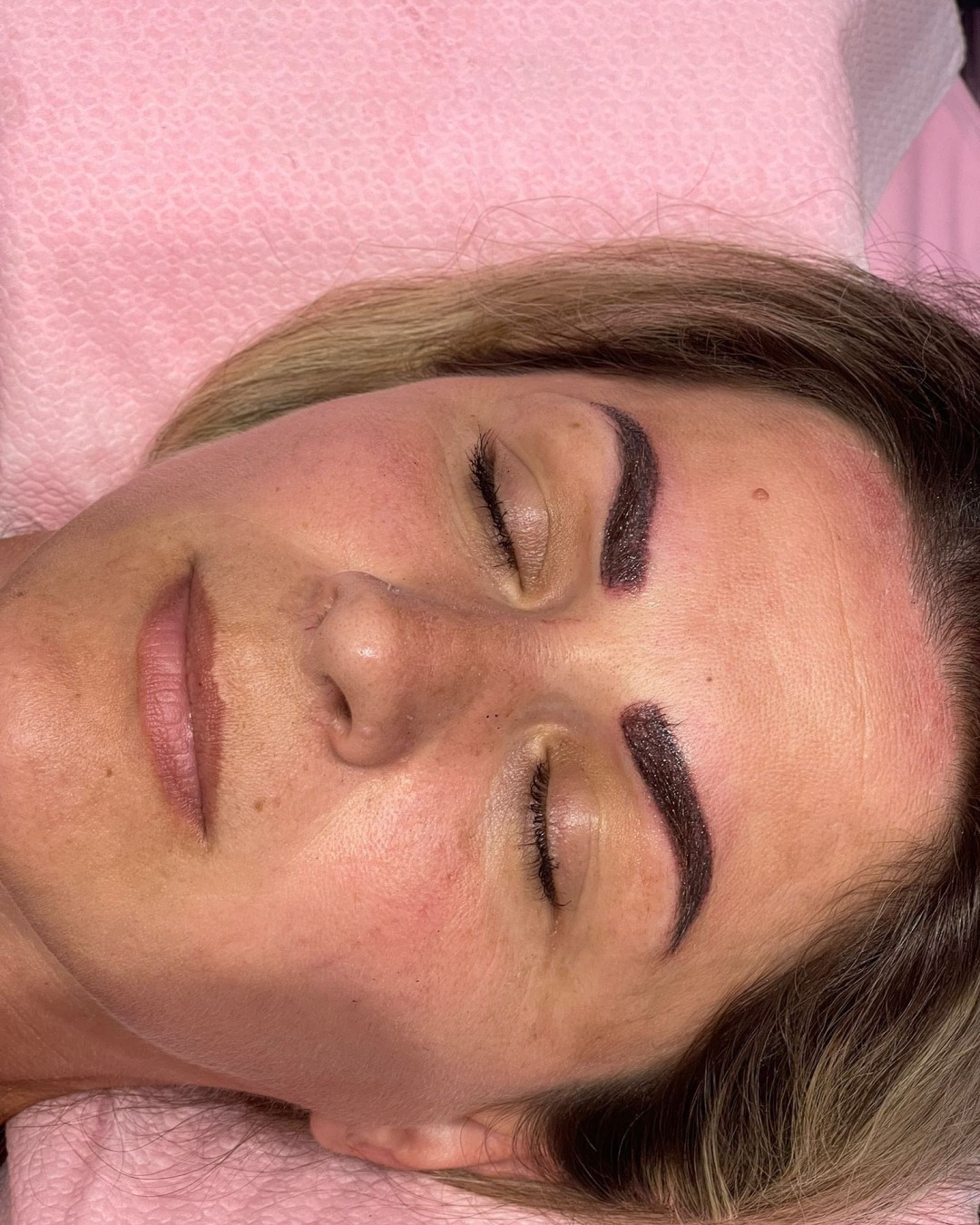 Poezija ljepote #sarajevo Trajna šminka Puder obrve