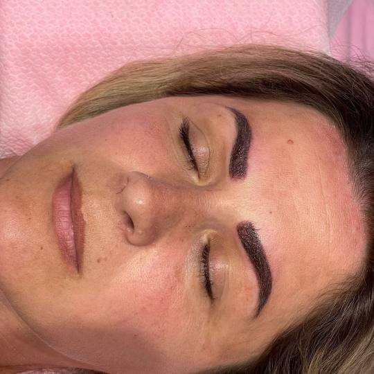 Poezija ljepote #sarajevo Trajna šminka Puder obrve