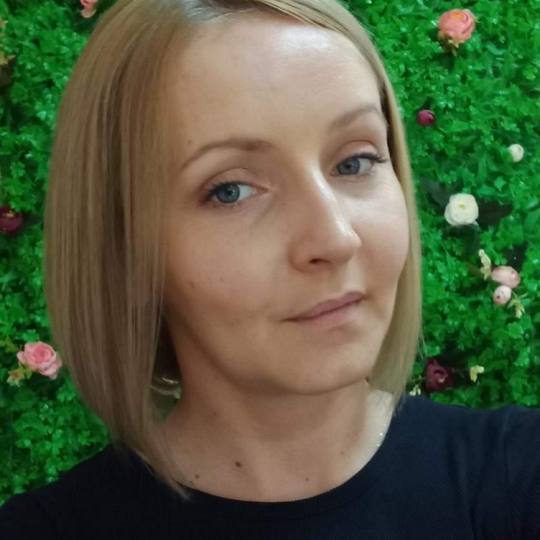 Belle Hair Studio #sarajevo Pranje kose Bob ✂️ Pranje kose + feniranje - srednja dužina kose