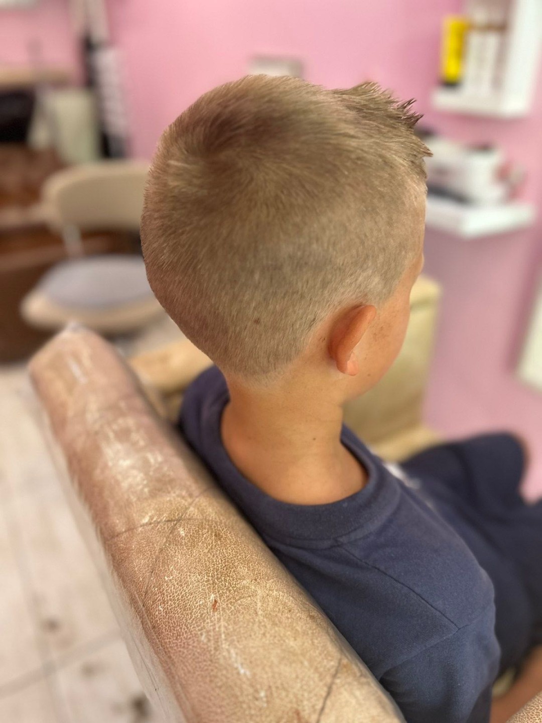 Dječije muško šišanje - Poezija ljepote, Sarajevo Berberin Muški frizeri Berberin, Sarajevo, Novo Sarajevo - Novi Grad