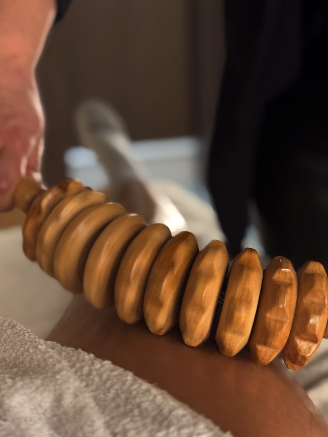 Magnifiqe beauty house #sarajevo Anticelulit Maderoterapija - noge