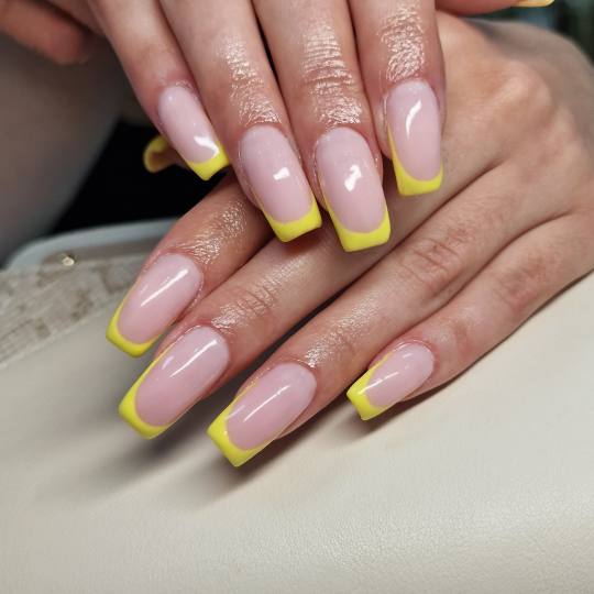 Artistic Beauty #sarajevo Ojačavanje noktiju Geliranje prirodnih noktiju