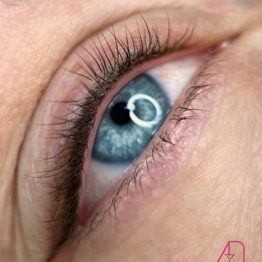 AEsthetic Bar Academy usluga