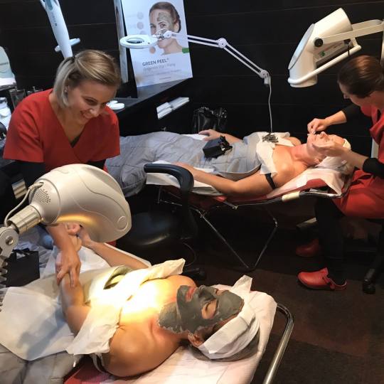 Vedrana #sarajevo Tretman lica Prije više od 60 godina, Christine Schrammek postavila je temelje or