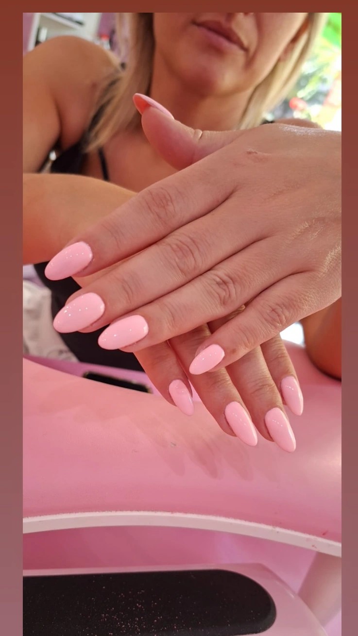 Poezija ljepote #sarajevo Ojačavanje noktiju Gel na prirodne nokte - boja