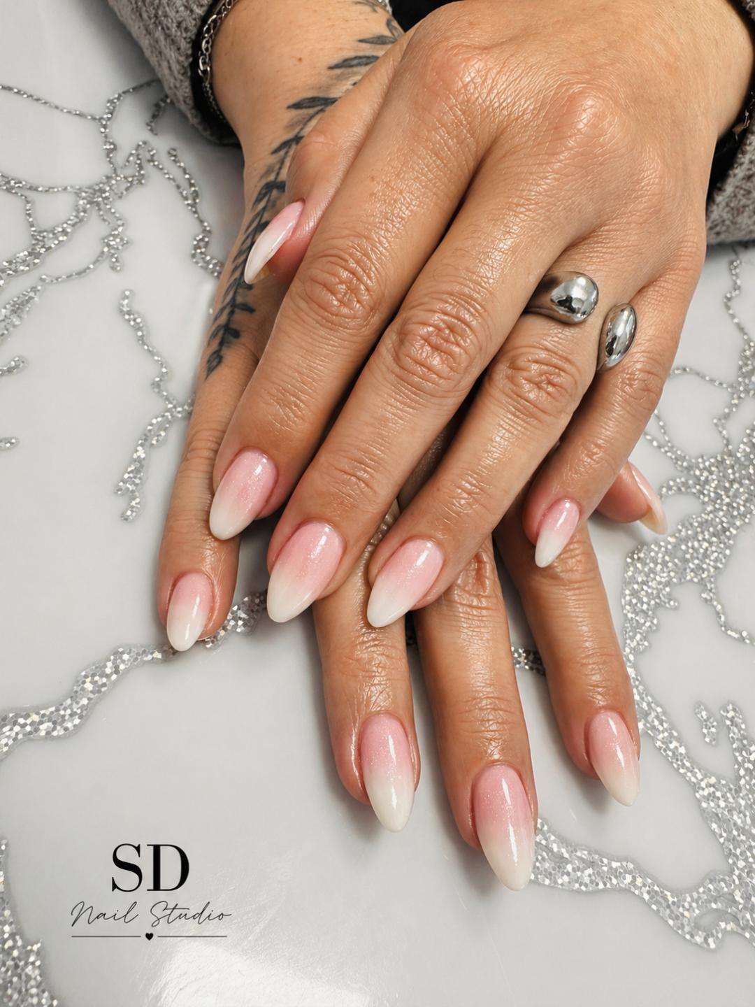 Korekcija gel noktiju sa frenchom,ukrasima crtanjem - SD Nail Studio, Sarajevo Manikir Nokti Manikir, Sarajevo, Novo Sarajevo - Novi Grad